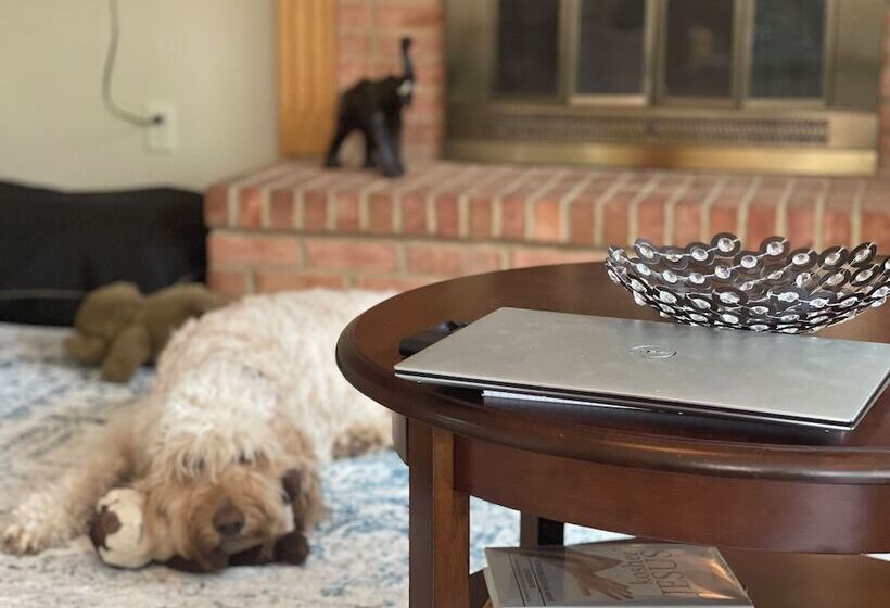 민박 Condra House Beautiful Queen Room