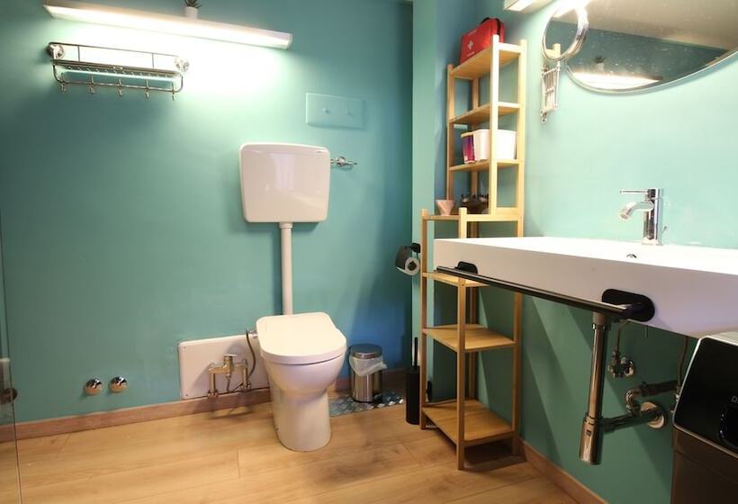 Bed and Breakfast Flytosuite Aeroporto Attico Mansarda