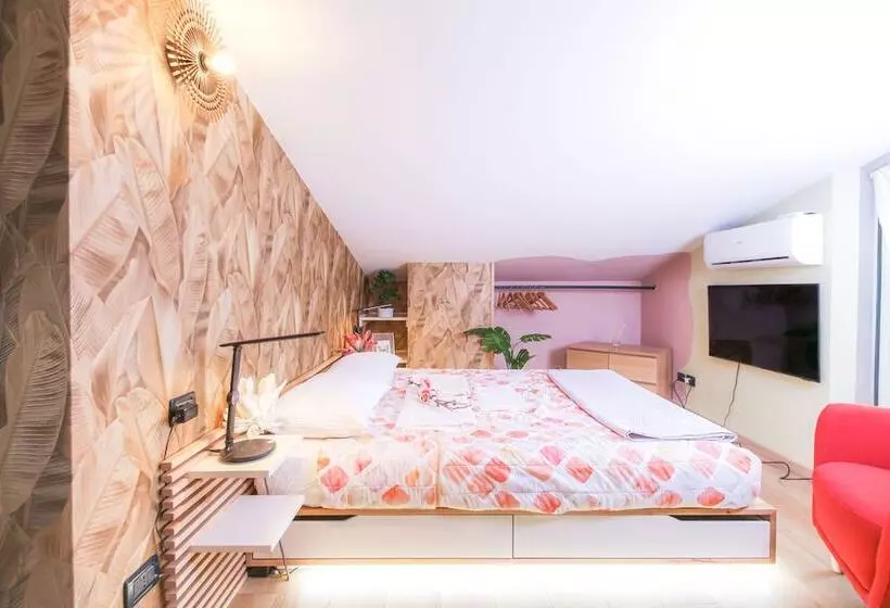 تختخواب و صبحانه Flytosuite Aeroporto Attico Mansarda