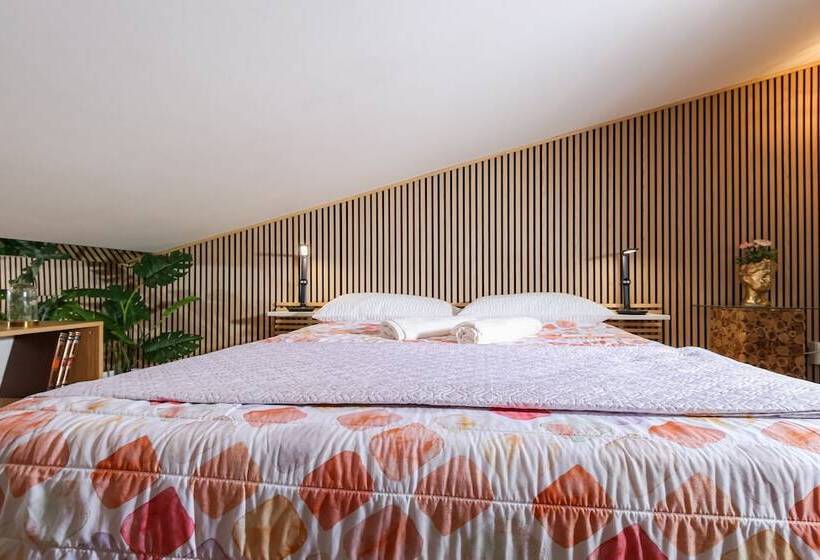 Bed and Breakfast Flytosuite Aeroporto Attico Mansarda