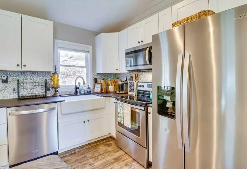 Bright Family Cabin In Lost City W/ Expansive Deck