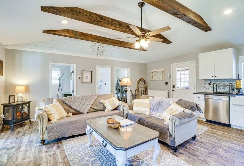 Bright Family Cabin In Lost City W/ Expansive Deck