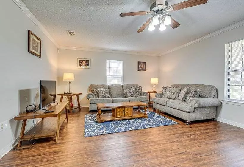 Charming Satsuma Home ~ 14 Mi To Mobile!