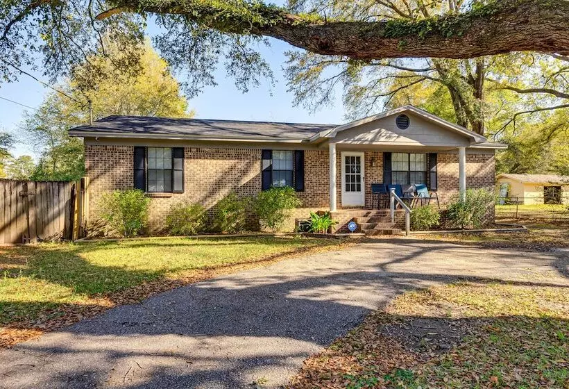 Charming Satsuma Home ~ 14 Mi To Mobile!