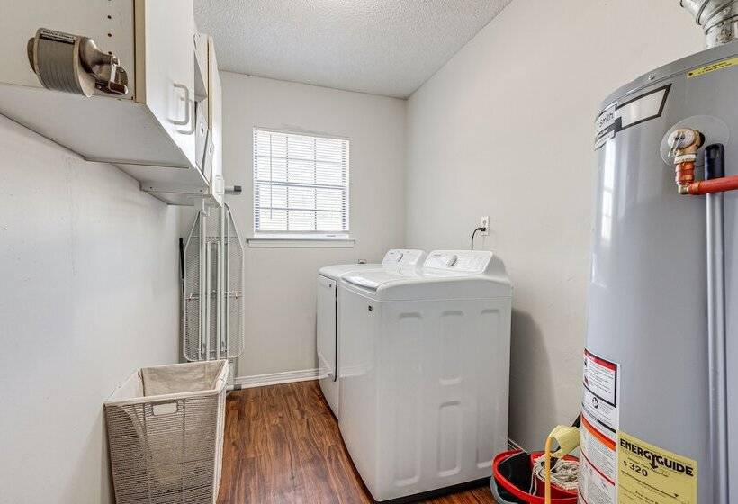 Charming Satsuma Home ~ 14 Mi To Mobile!