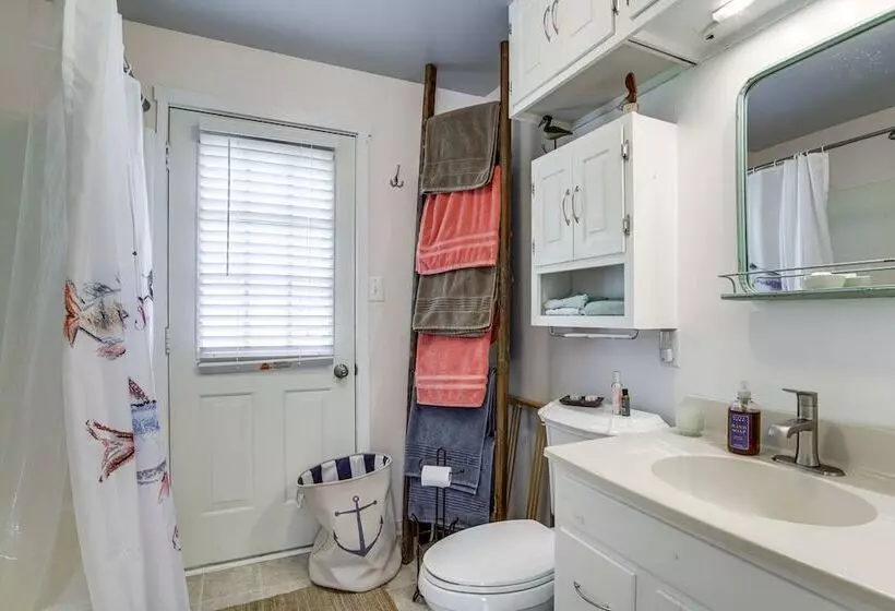 Dog Friendly Westover Cottage W/ River Access!