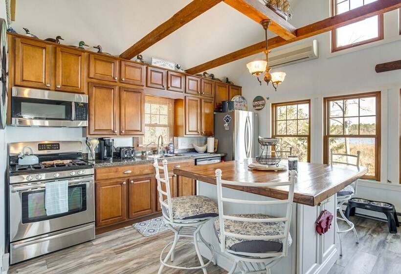 Dog Friendly Westover Cottage W/ River Access!