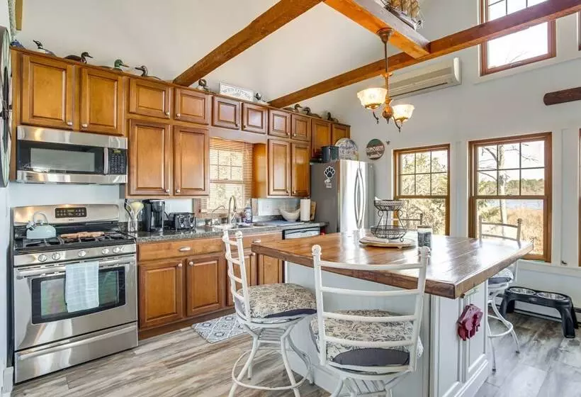 Dog Friendly Westover Cottage W/ River Access!