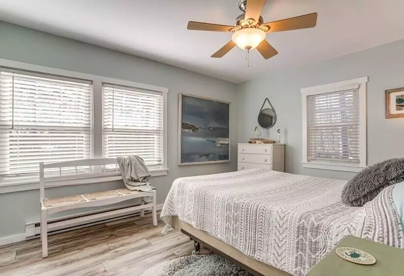 Dog Friendly Westover Cottage W/ River Access!