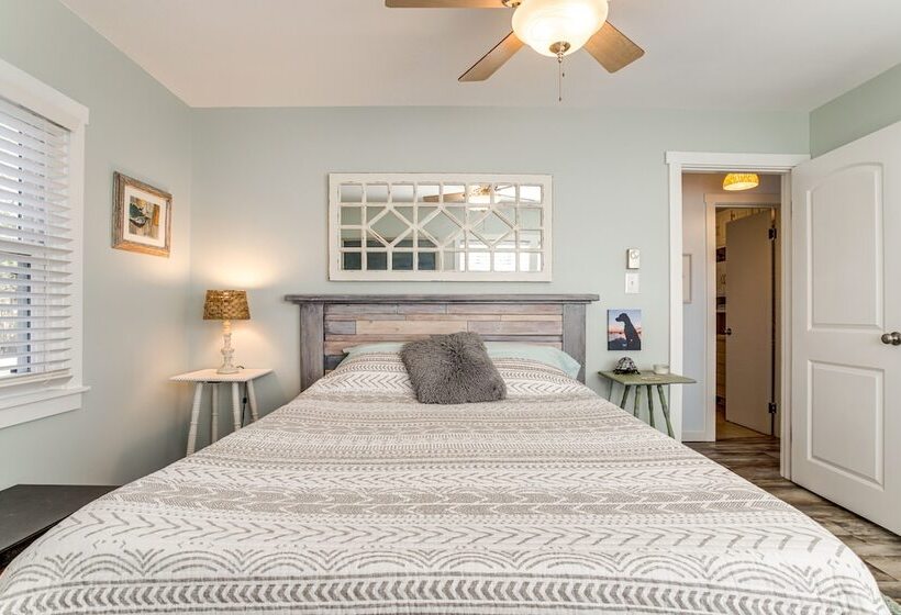 Dog Friendly Westover Cottage W/ River Access!