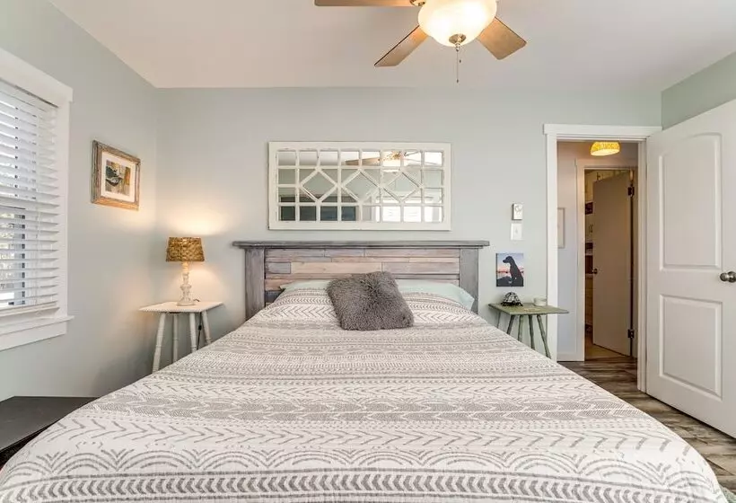 Dog Friendly Westover Cottage W/ River Access!