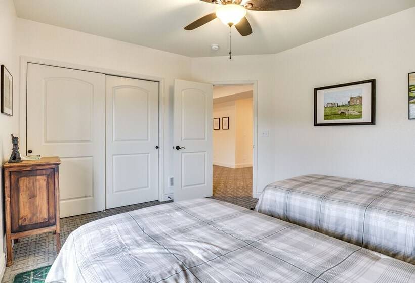 Golf Course View Resort Home In Lake Of The Ozarks