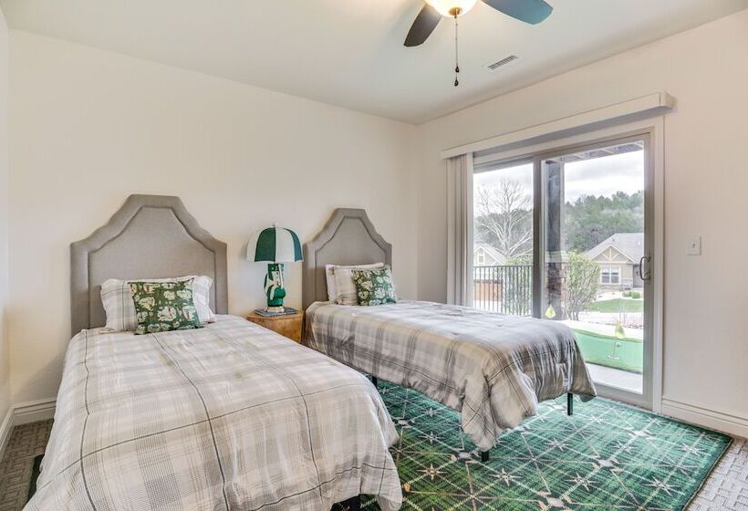 Golf Course View Resort Home In Lake Of The Ozarks