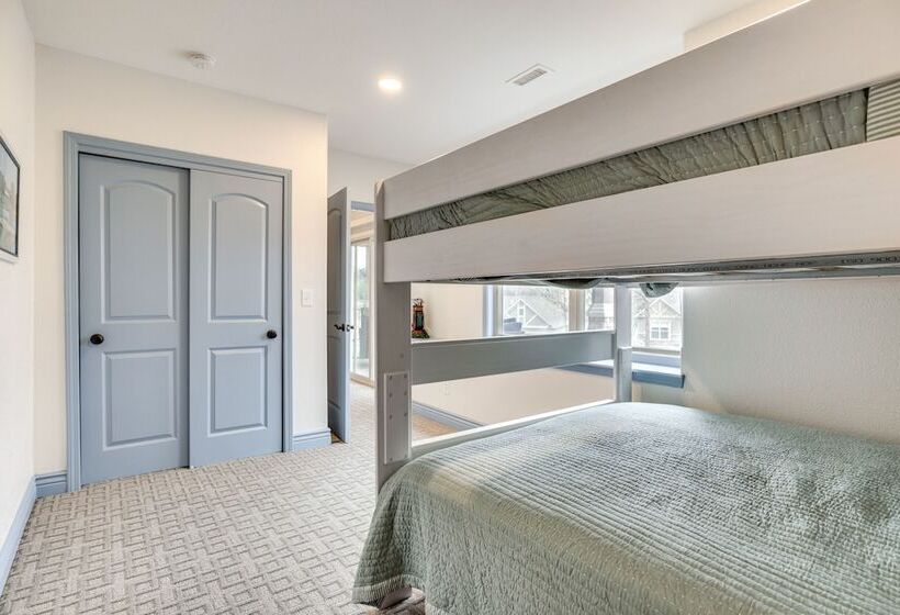 Golf Course View Resort Home In Lake Of The Ozarks