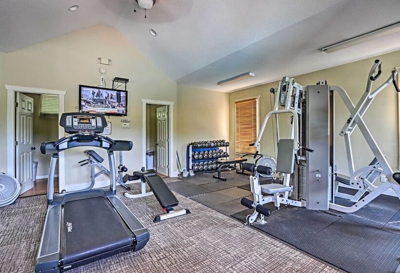 Golf Course View Resort Home In Lake Of The Ozarks