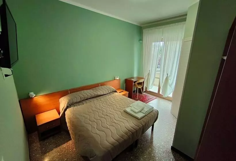 ホテル Albergo Astoria Loano