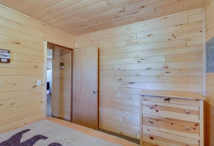 Lakefront Resort Cabin W/ Porch In Park Rapids!