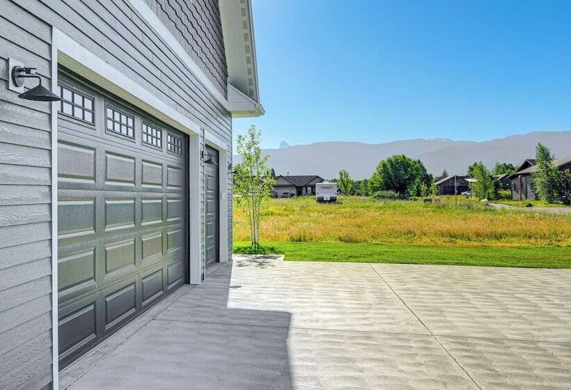 12 Mi To Grand Targhee Resort: Modern Driggs Home