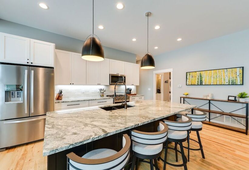 12 Mi To Grand Targhee Resort: Modern Driggs Home