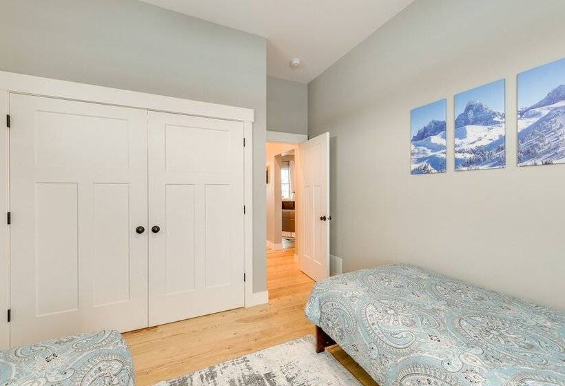 12 Mi To Grand Targhee Resort: Modern Driggs Home