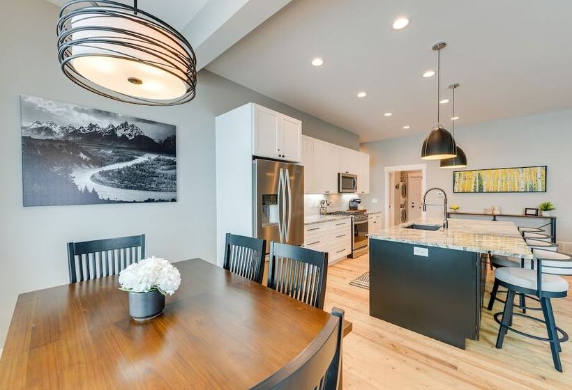12 Mi To Grand Targhee Resort: Modern Driggs Home