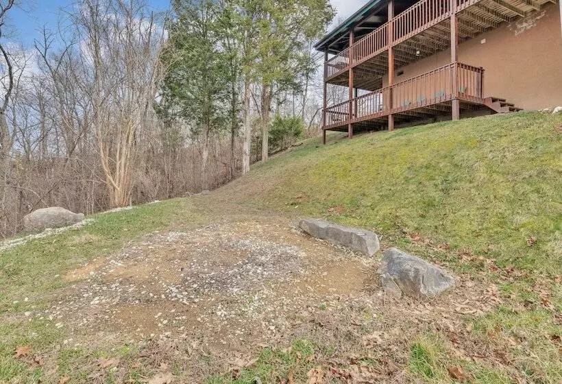 Moosehead Lodge Fantastic Cabin At Lake Douglas!