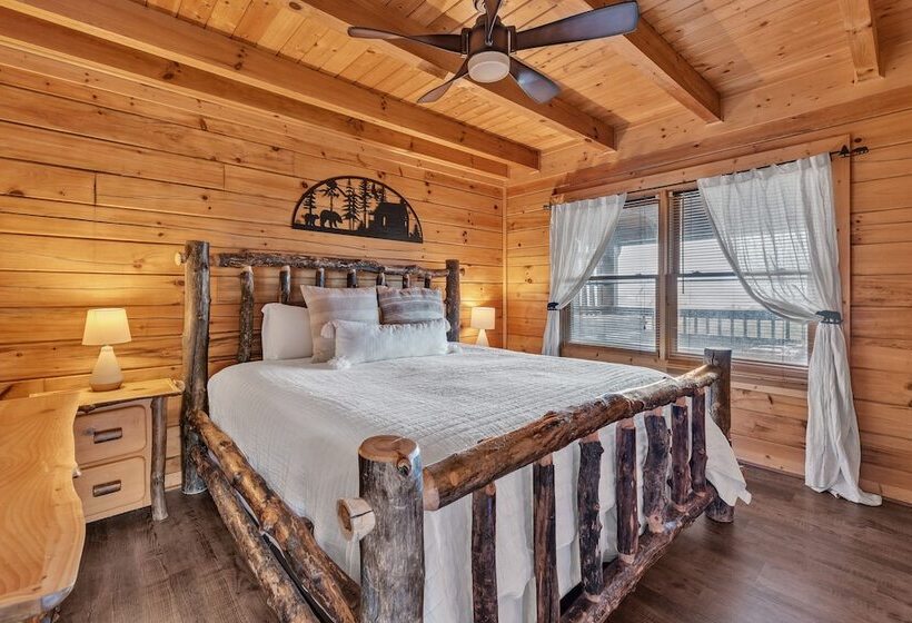 Moosehead Lodge Fantastic Cabin At Lake Douglas!