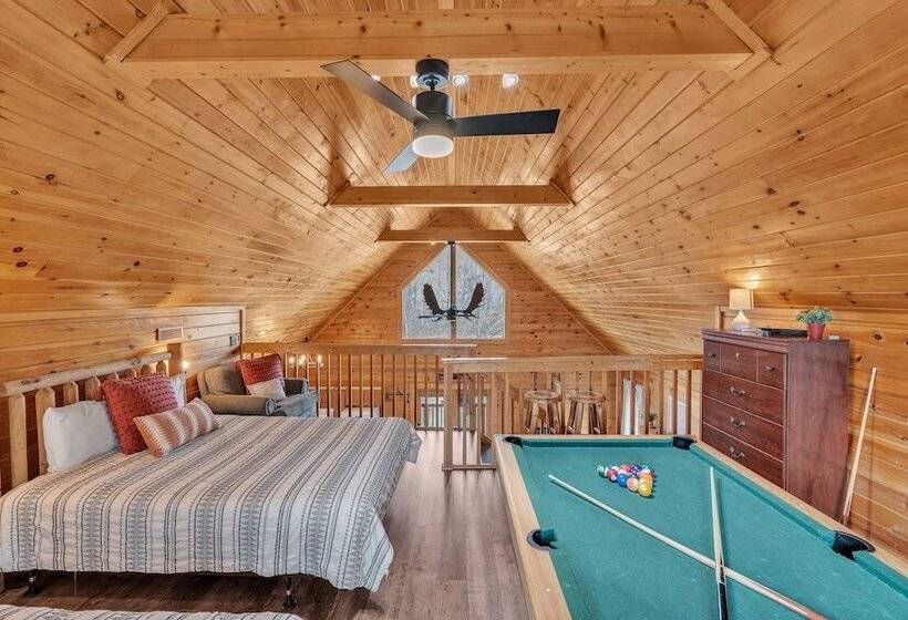 Moosehead Lodge Fantastic Cabin At Lake Douglas!