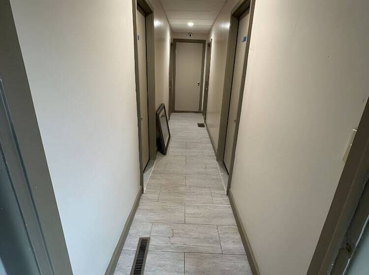 فندق على الطريق Scottish Inns   Middletown