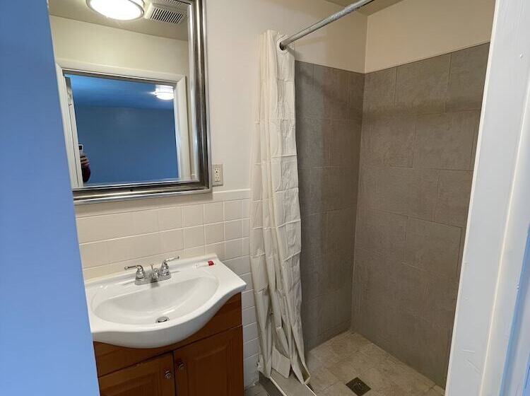 فندق على الطريق Scottish Inns   Middletown