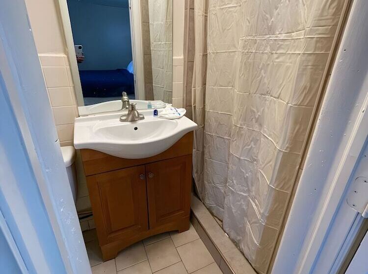 فندق على الطريق Scottish Inns   Middletown