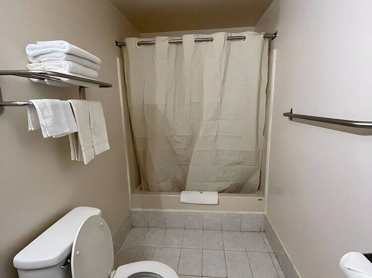 فندق على الطريق Scottish Inns   Middletown