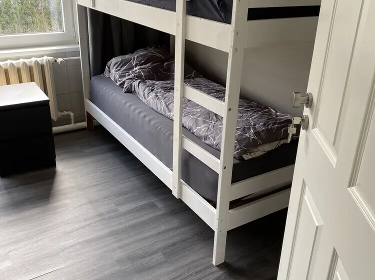 M&r Hostel