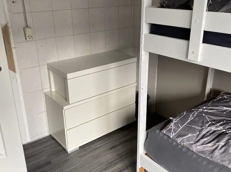 M&r Hostel