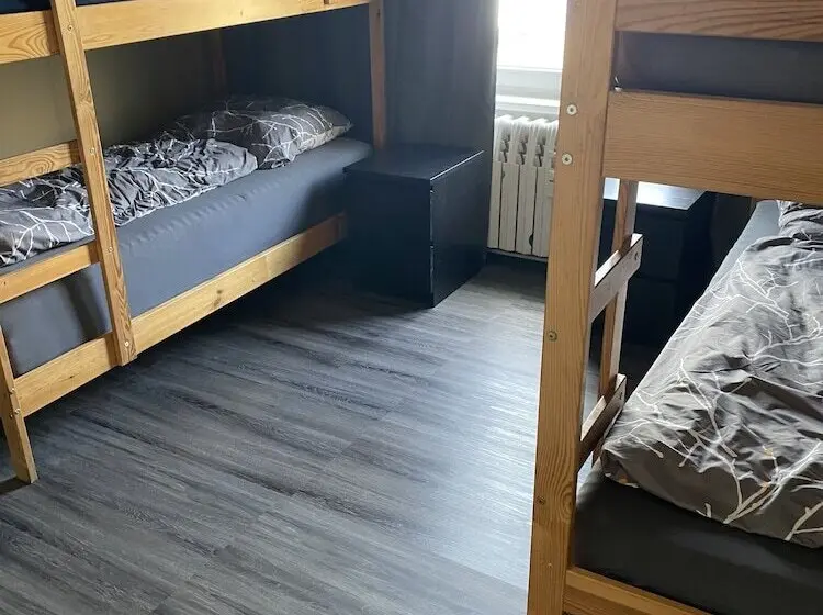 M&r Hostel