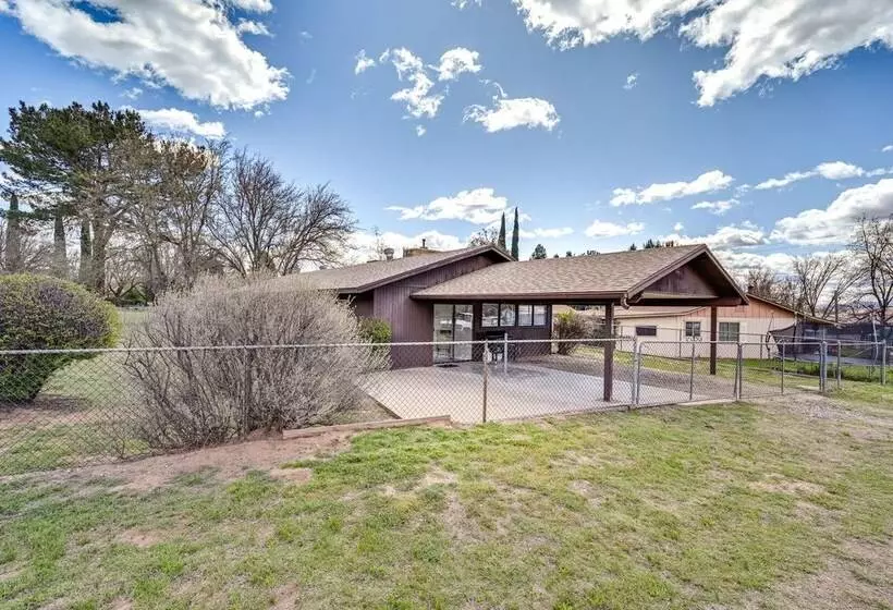 Pet Friendly Camp Verde Home W/ Gas Grill!