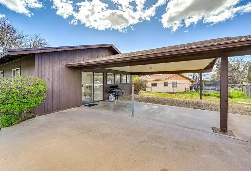 Pet Friendly Camp Verde Home W/ Gas Grill!