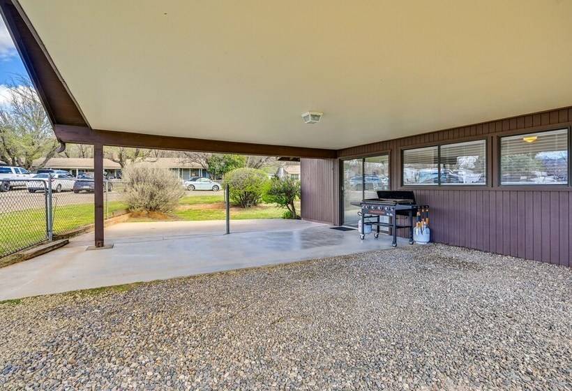 Pet Friendly Camp Verde Home W/ Gas Grill!