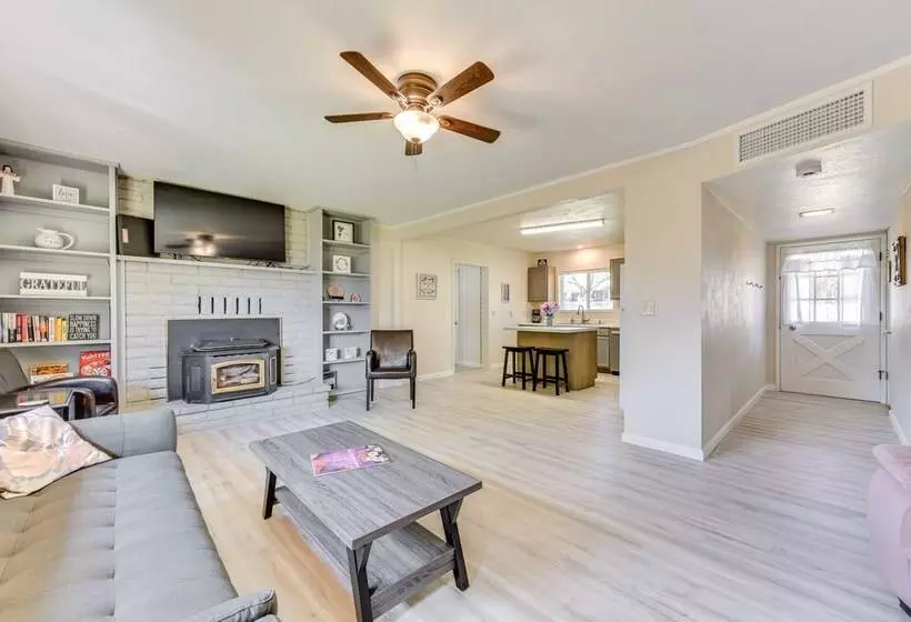 Pet Friendly Camp Verde Home W/ Gas Grill!