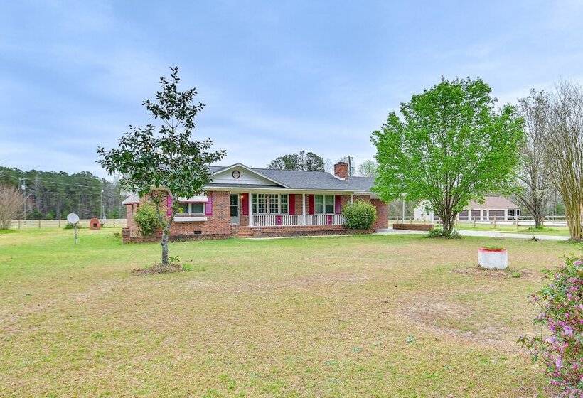 Quiet & Cozy Rembert Home ~ 9 Mi To Air Force Base