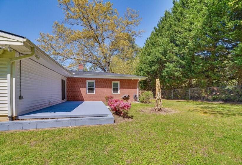 Raleigh Retreat ~ 5 Mi To Dtwn & Historic Oakwood!