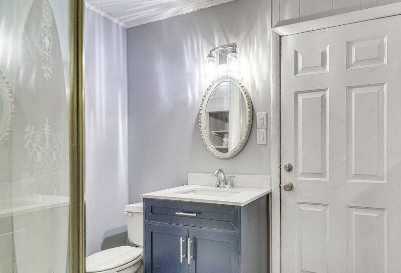 Raleigh Retreat ~ 5 Mi To Dtwn & Historic Oakwood!