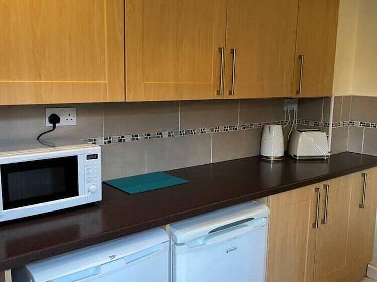 דירת נופש Lovely 2 Bed House In Liverpool