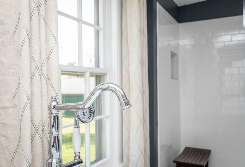 Sojourn At The Legacy Inn