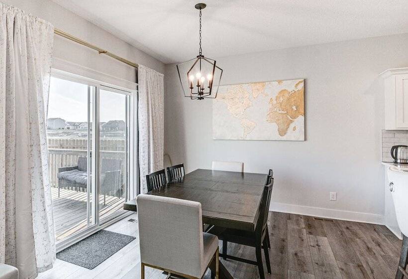 Spacious Family Home ~ 13 Mi To Des Moines