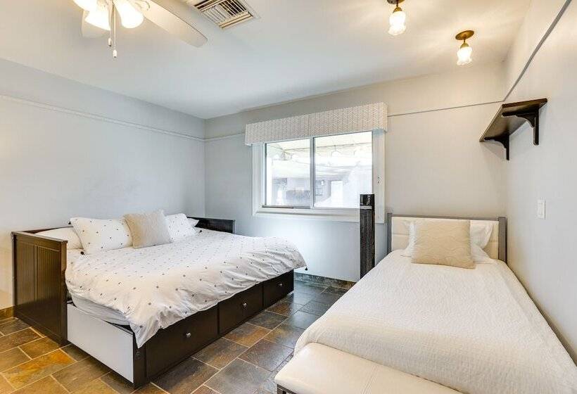 Spacious Uptown Phoenix Home W/ Pool & Yard Games!