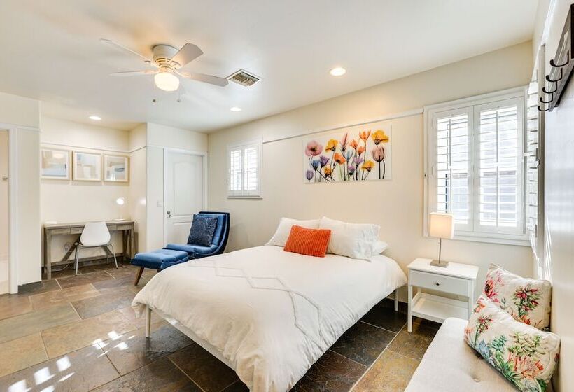 Spacious Uptown Phoenix Home W/ Pool & Yard Games!