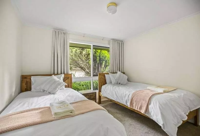 Stayau 4br Spacious Nature Retreat