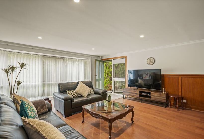 Stayau 4br Spacious Nature Retreat