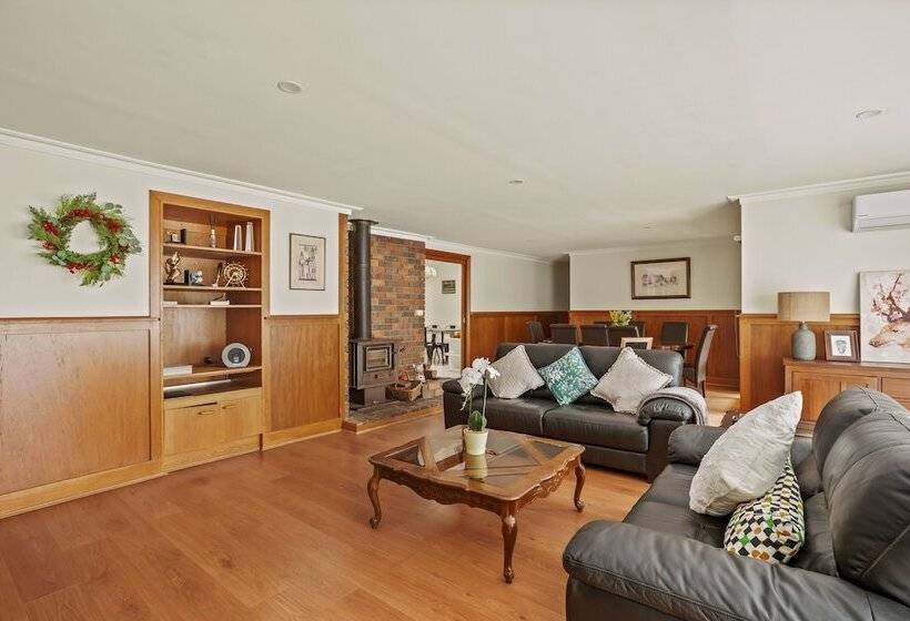 Stayau 4br Spacious Nature Retreat